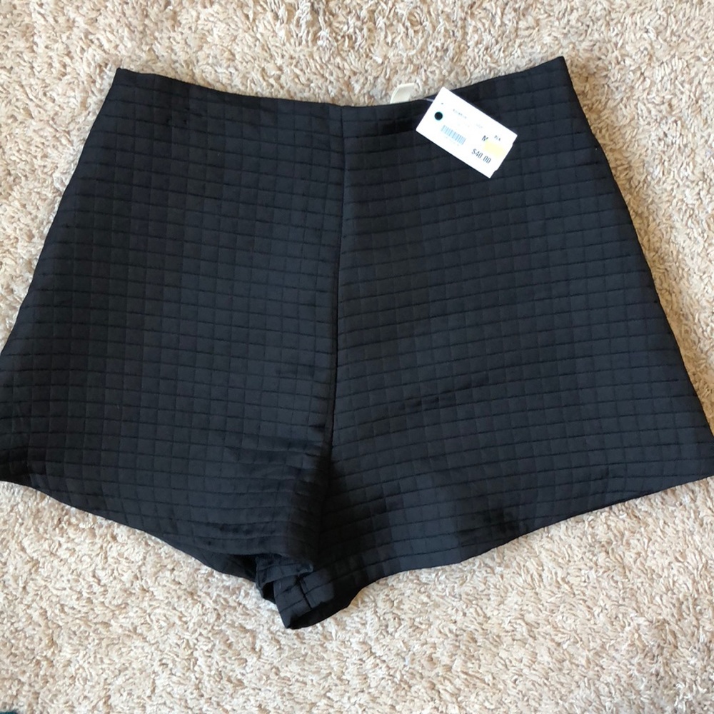 NWT Black Quilted Dress Shorts size M